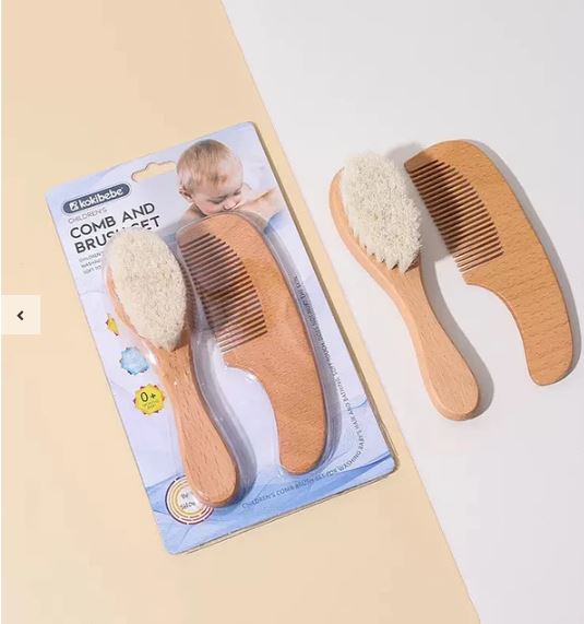 Set Cepillo y Peineta Madera