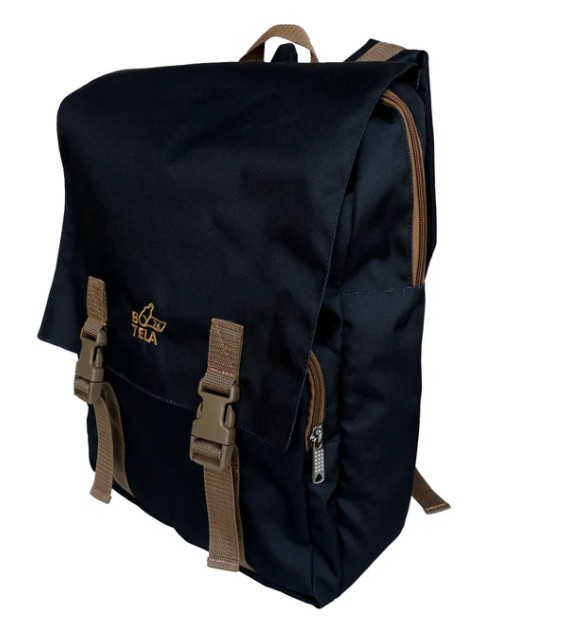 Mochila cuadrada sustentable para notebook 16 lts